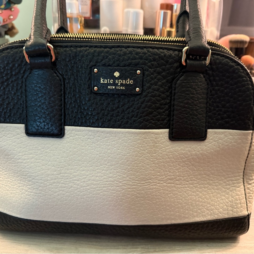 Kate Spade RARE Story book lining Black and beige pebbled leather Satchel